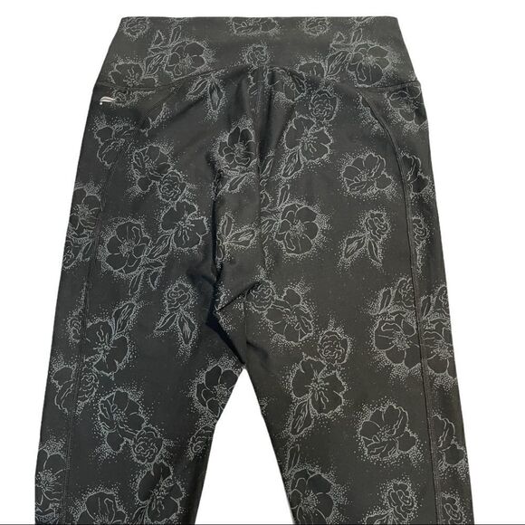 Fabletics mid-Rise outlined floral crop leggings Sz S - Picture 6 of 11